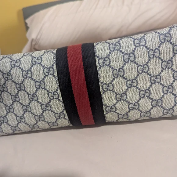 Gucci Large Monogram Tote Bag - Picture 6 of 7